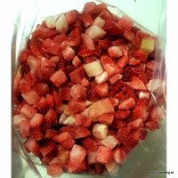Erdbeer Fruchtwürfel, 1 kg, gefroren, kein Versand!